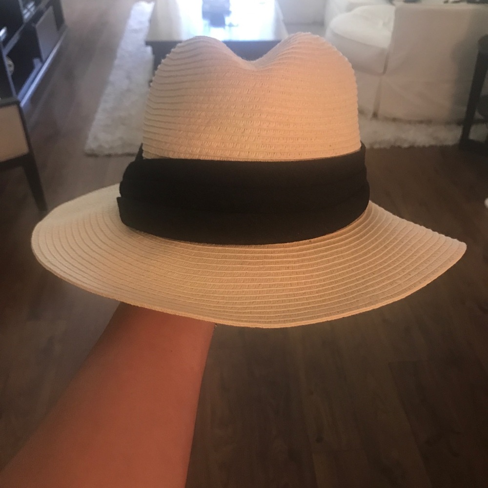 Genie Hat by Eugenia Kim 20 3/4